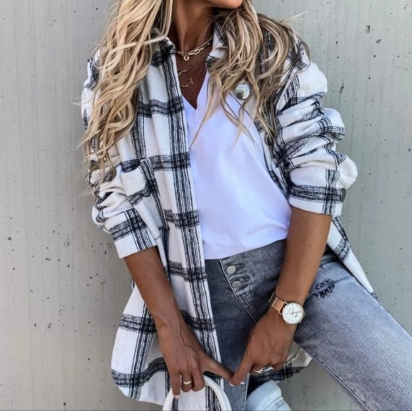New Boho Chic Oversized Plaid Flannel Button Up Shacket Jacket Shirt Black White - Picture 5 of 10